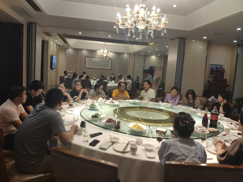 馬行千里，不洗塵沙。(圖2)
